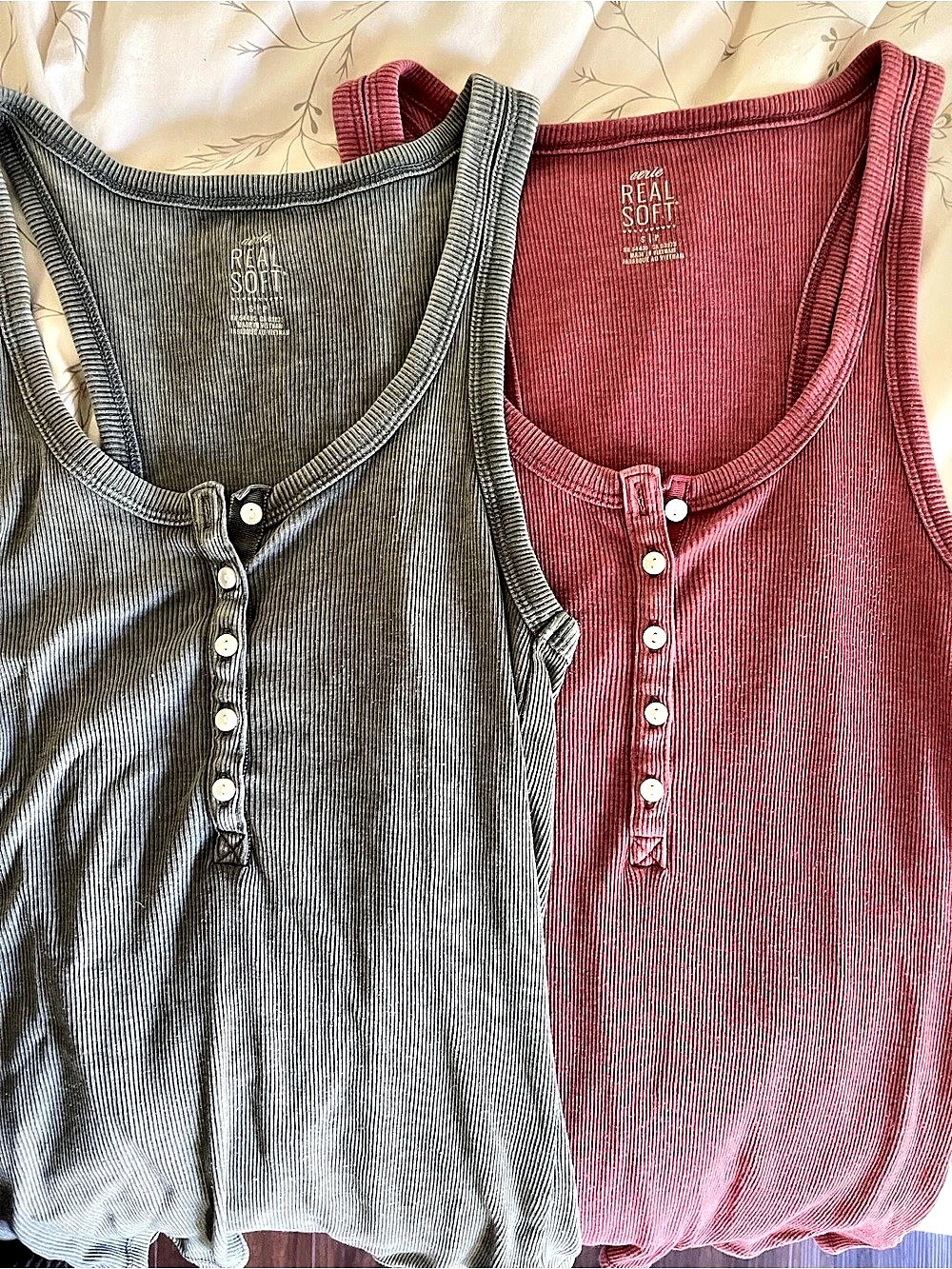 aerie Real Soft ribbed Tank Top Set of 2 red & Green